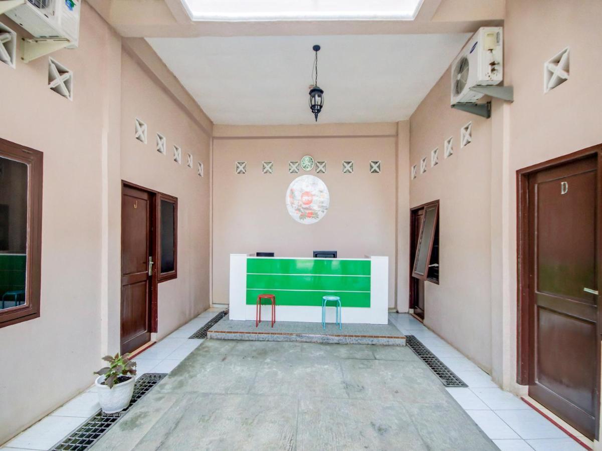 Oyo 3389 Sonya Homestay Syariah Tebing Tinggi Ngoại thất bức ảnh