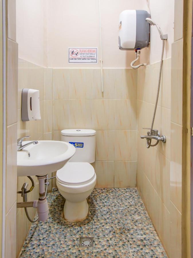 Oyo 3389 Sonya Homestay Syariah Tebing Tinggi Ngoại thất bức ảnh